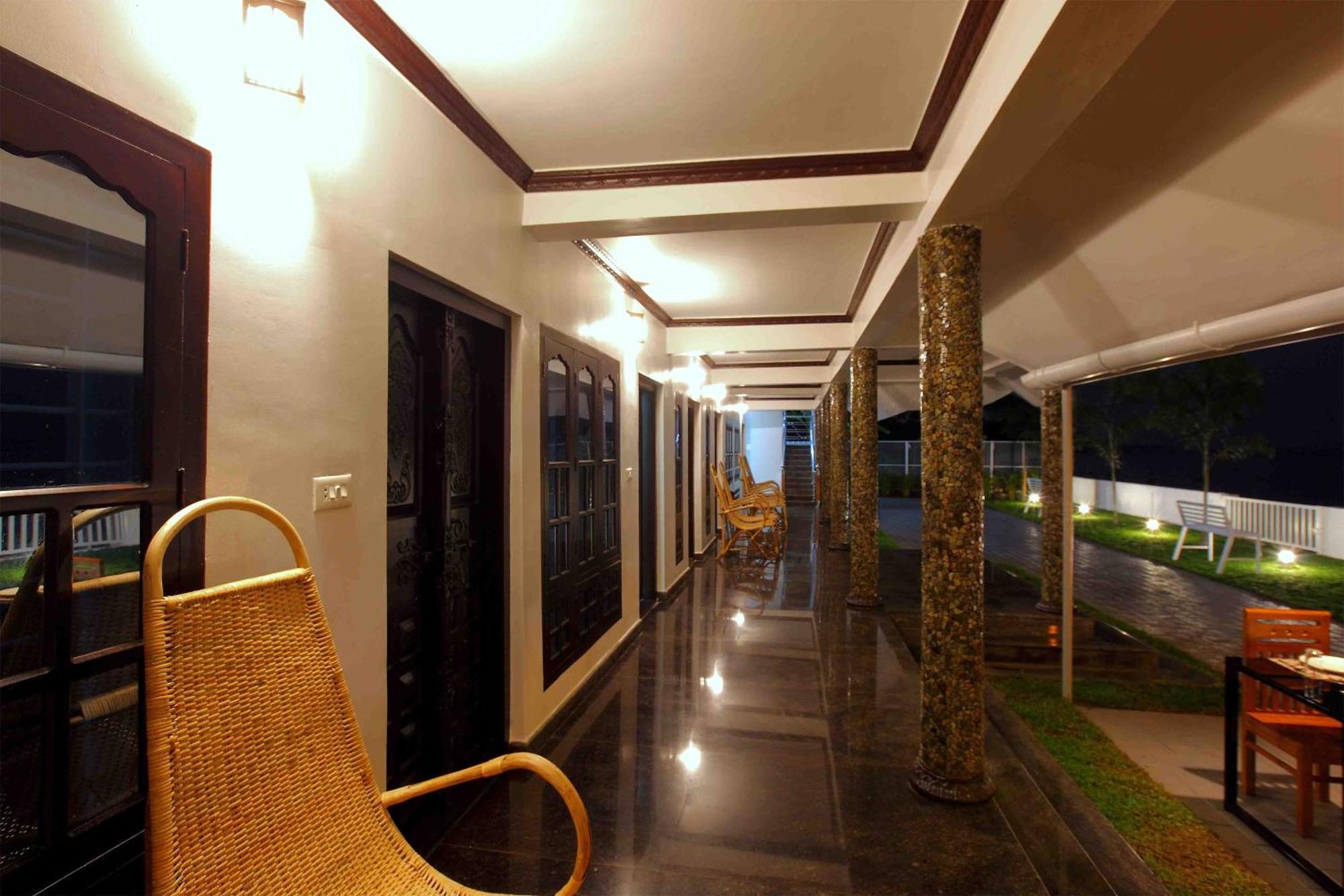 Vembanad Village Backwater Resort Alappuzha Ngoại thất bức ảnh