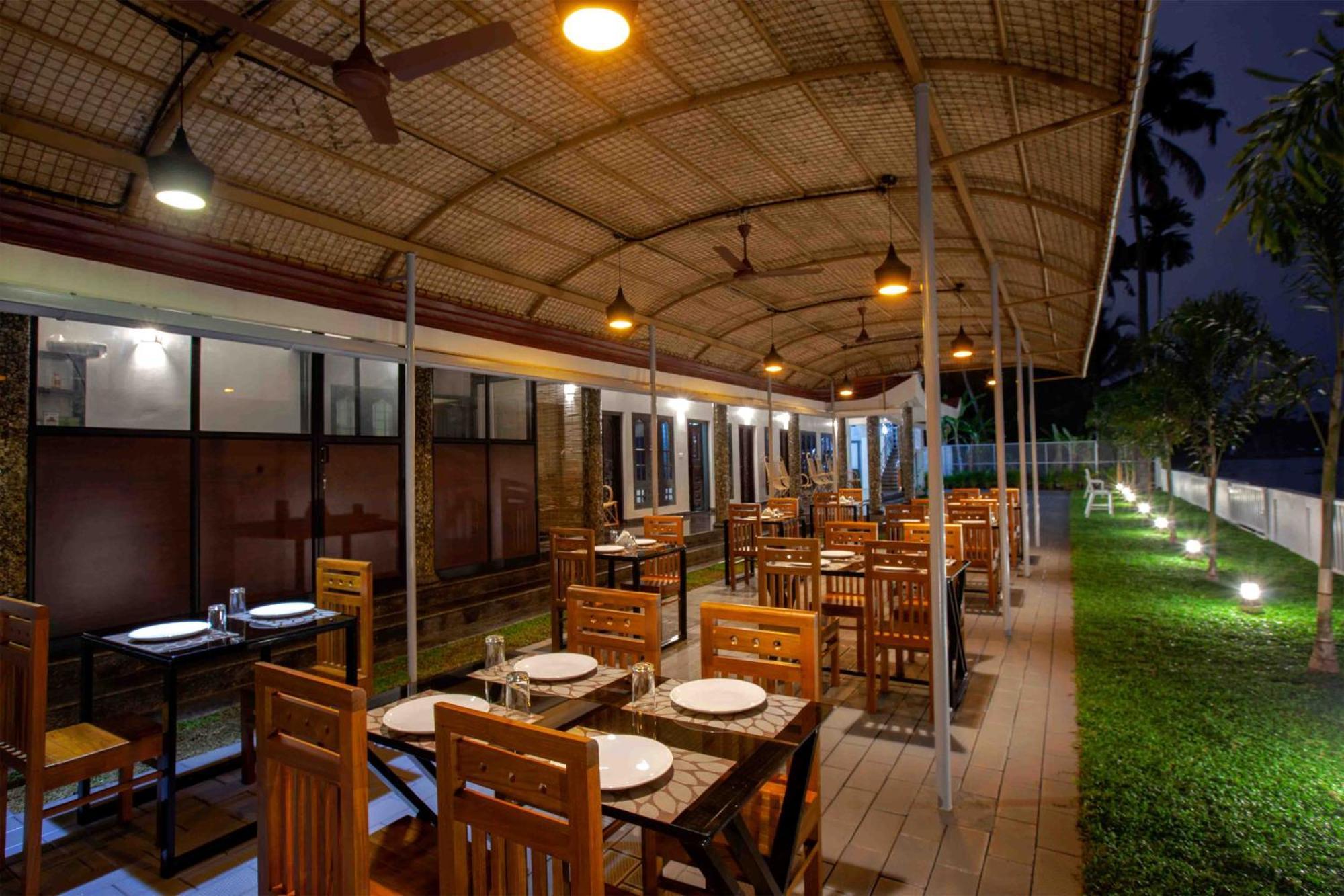 Vembanad Village Backwater Resort Alappuzha Ngoại thất bức ảnh