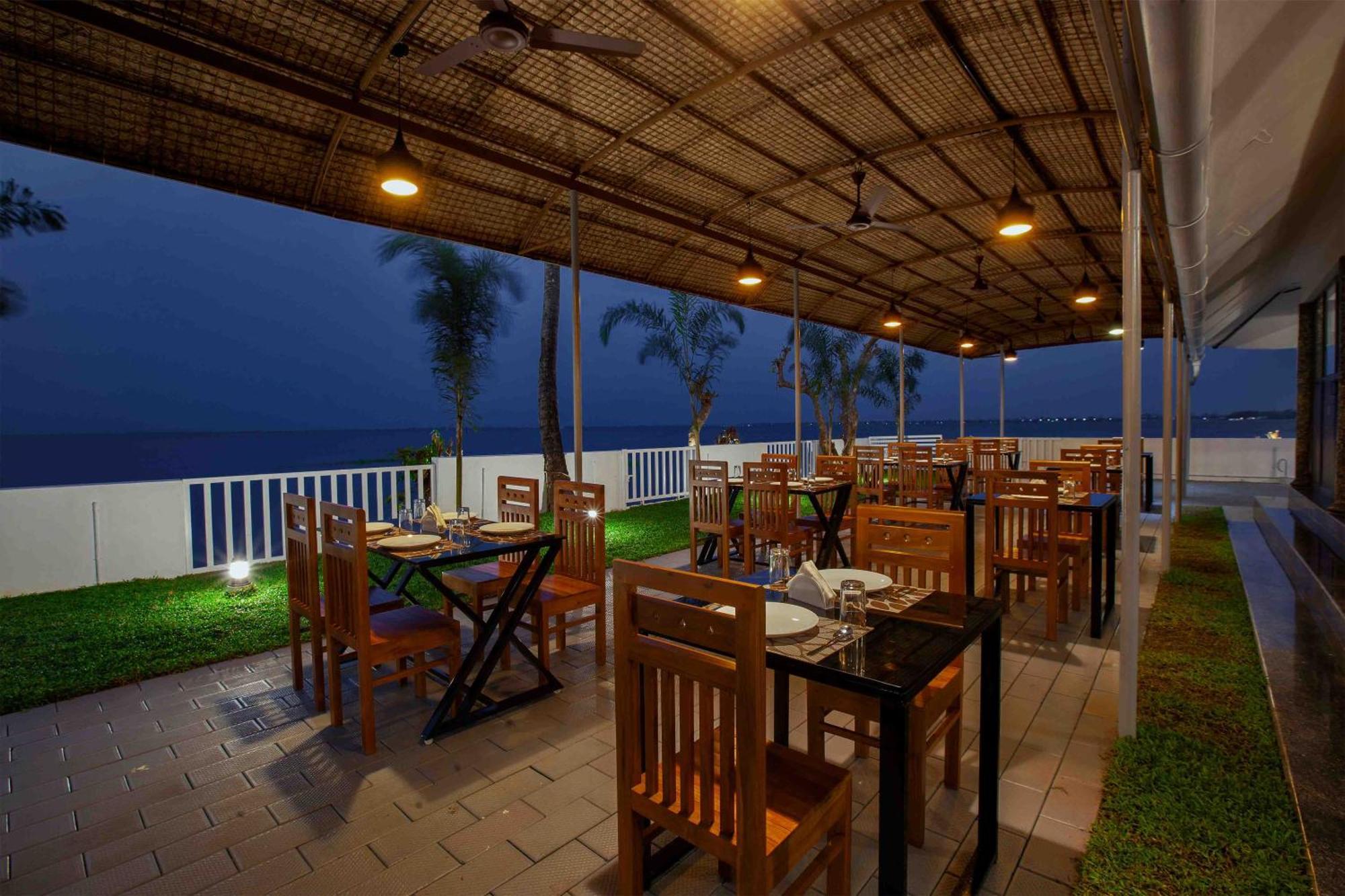 Vembanad Village Backwater Resort Alappuzha Ngoại thất bức ảnh