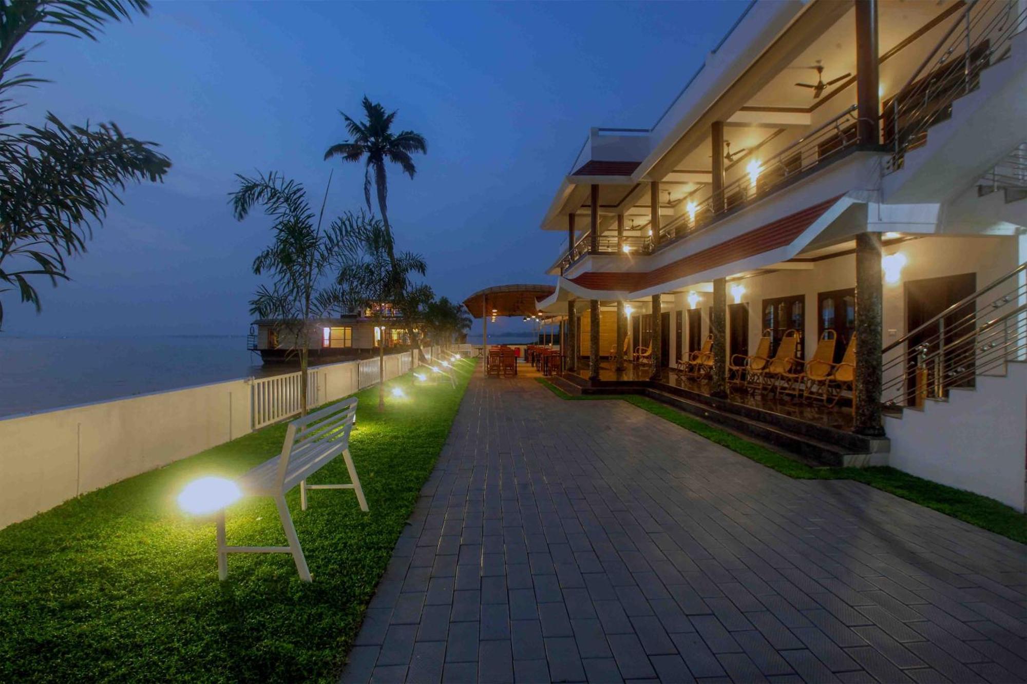 Vembanad Village Backwater Resort Alappuzha Ngoại thất bức ảnh
