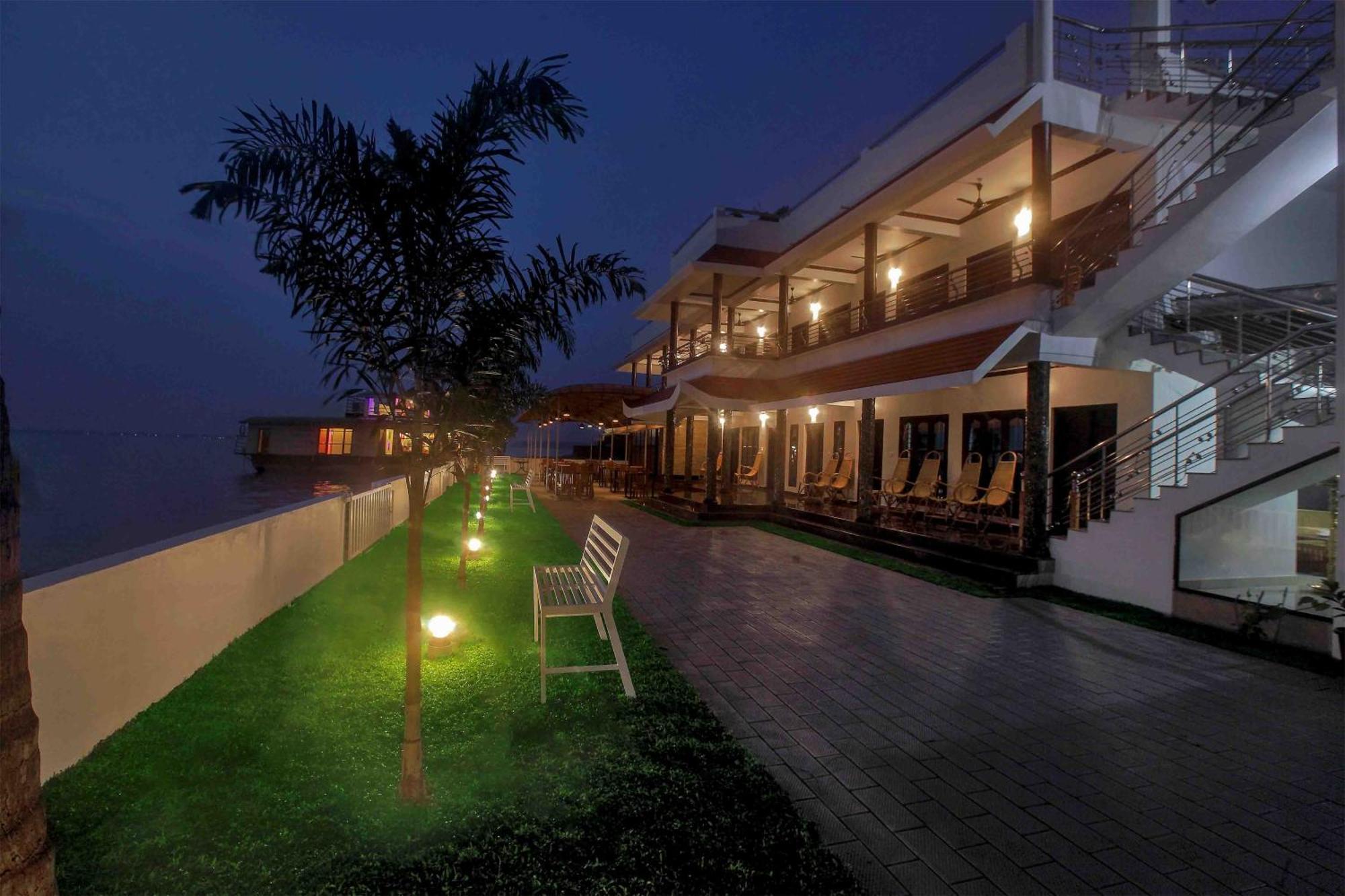 Vembanad Village Backwater Resort Alappuzha Ngoại thất bức ảnh